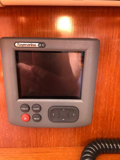 Used 2011 Beneteau Oceanis 31