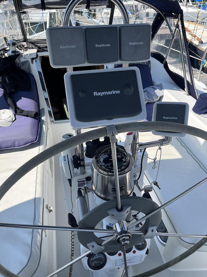 Used 2000 Catalina 320