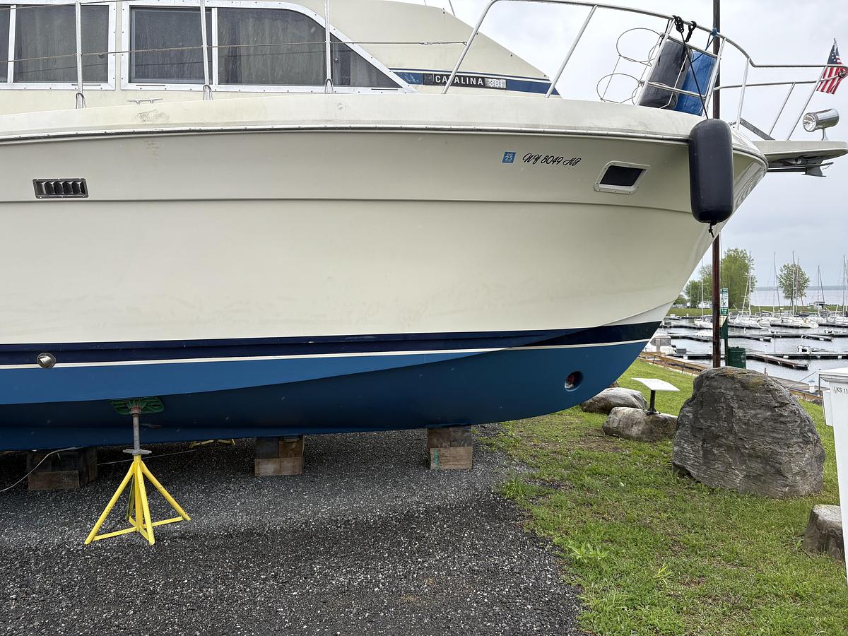 Used 1986 Chris-Craft Catalina 381
