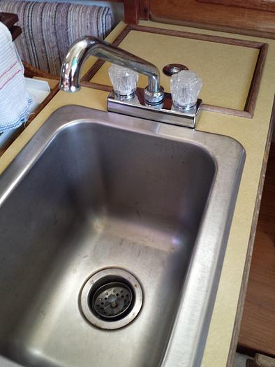 Used 1983 Watkins 32