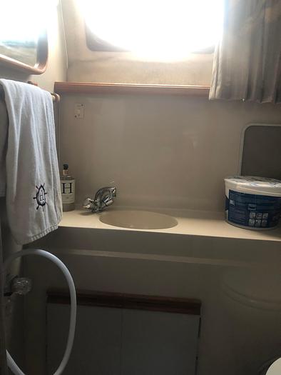 Used 1991 Carver 32 Aft Cabin