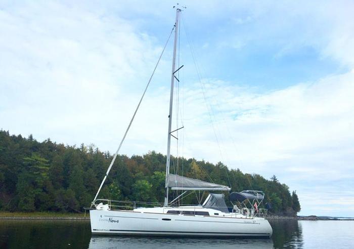 Used 2012 Beneteau Oceanis 37