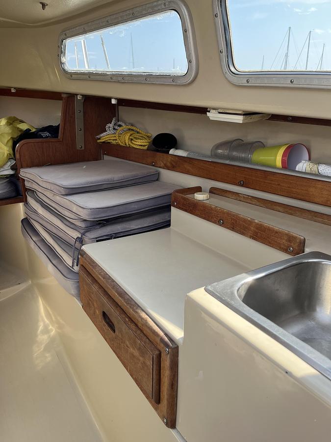 Used 1981 Catalina 22 fin keel