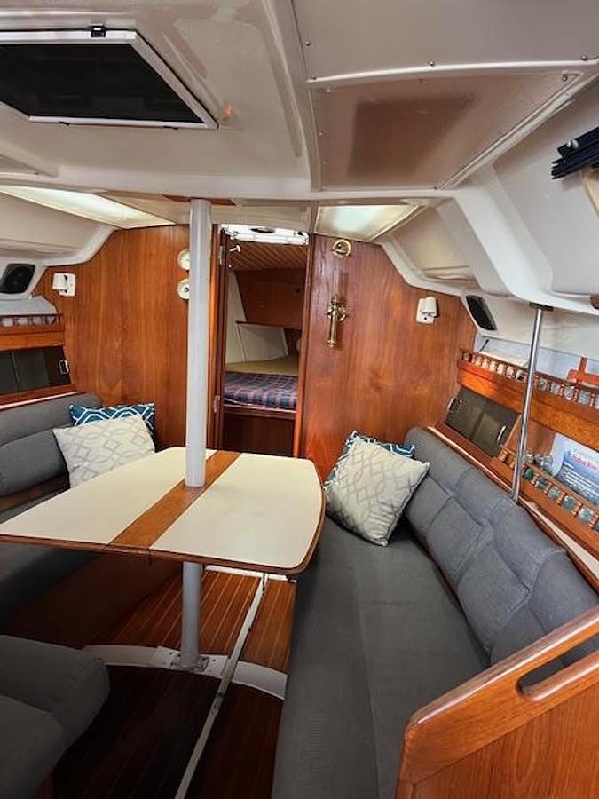 Used 1988 Hunter 35.5 Legend