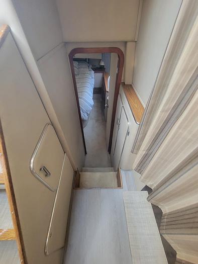 Used 1986 Chris-Craft Catalina 381