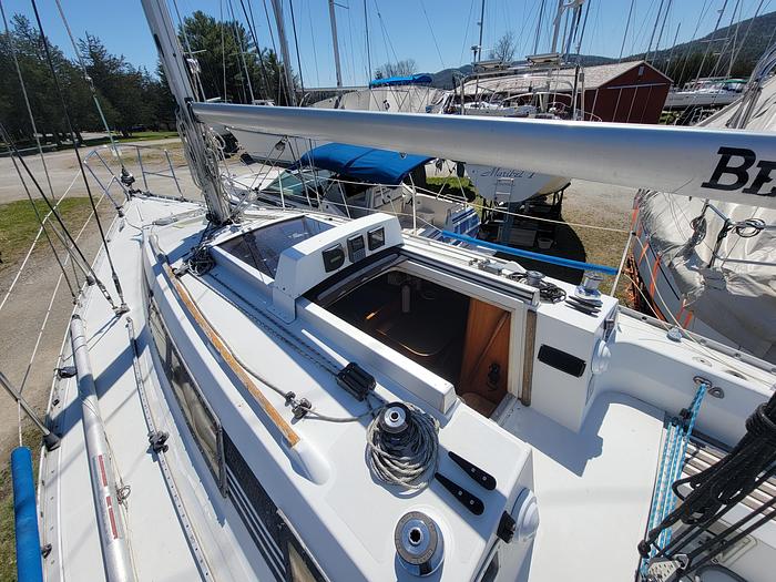 Used 1988 Beneteau 305