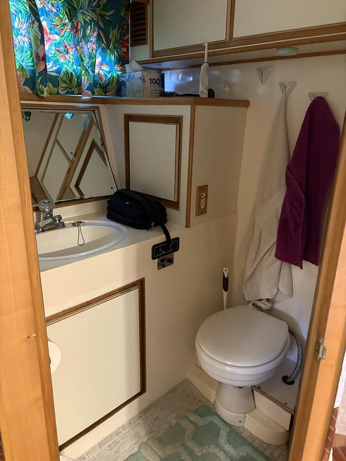 Used 1988 Hi-Tech Marine 44