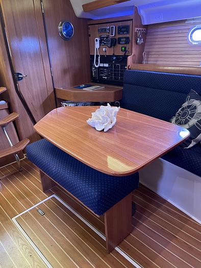 Used 2010 Catalina 350