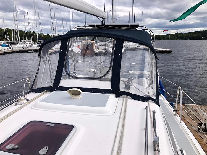 Used 2004 Hunter 33