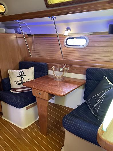 Used 2010 Catalina 350