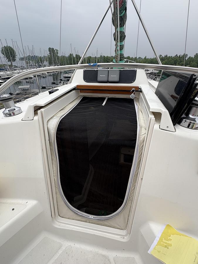 Used 1997 Hunter 310