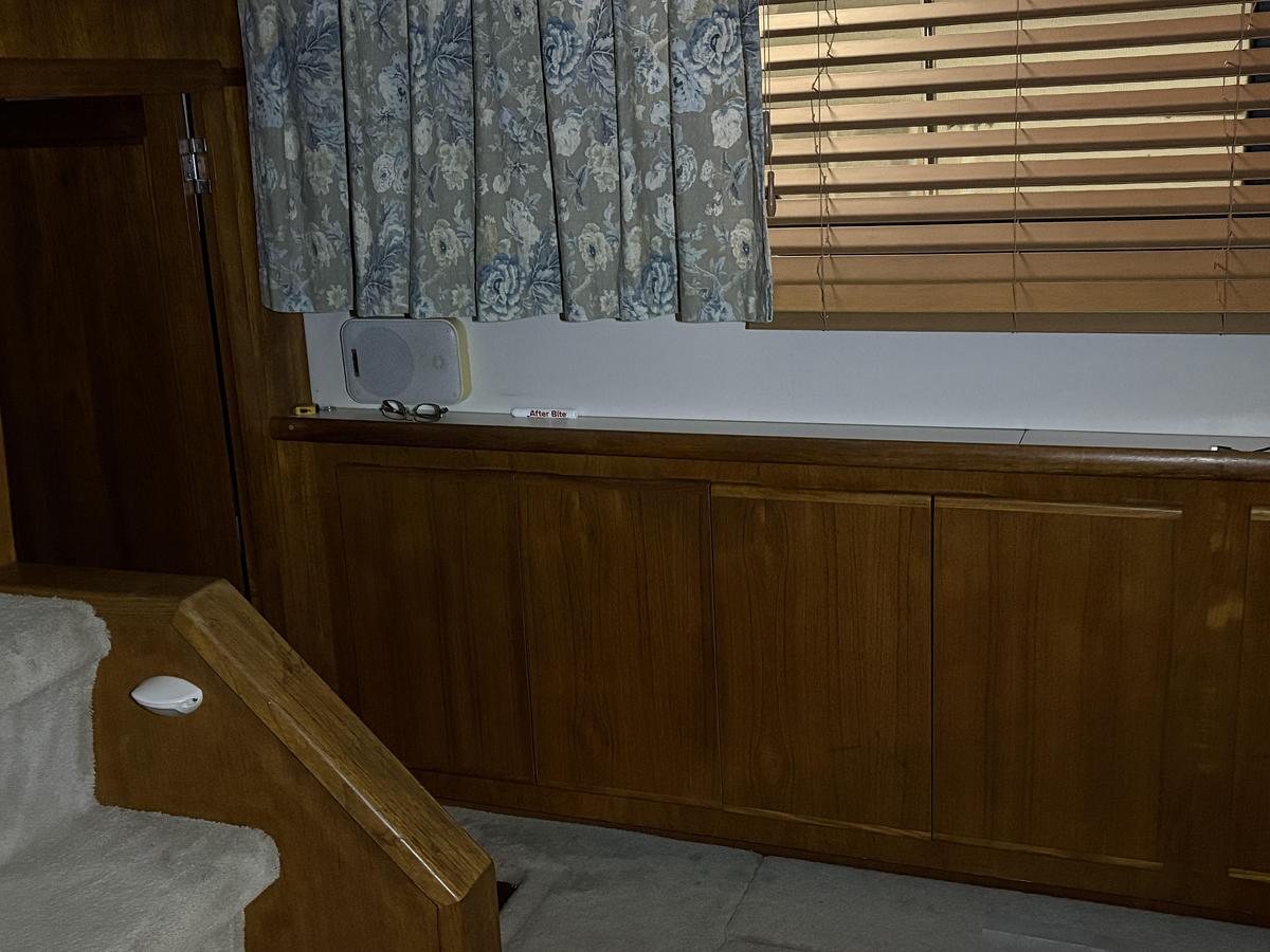 Used 1994 Carver 390 AC