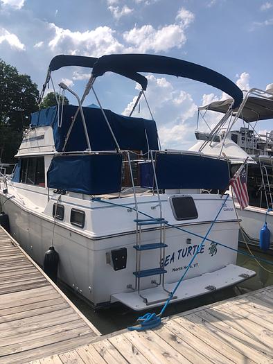 Used 1991 Carver 32 Aft Cabin