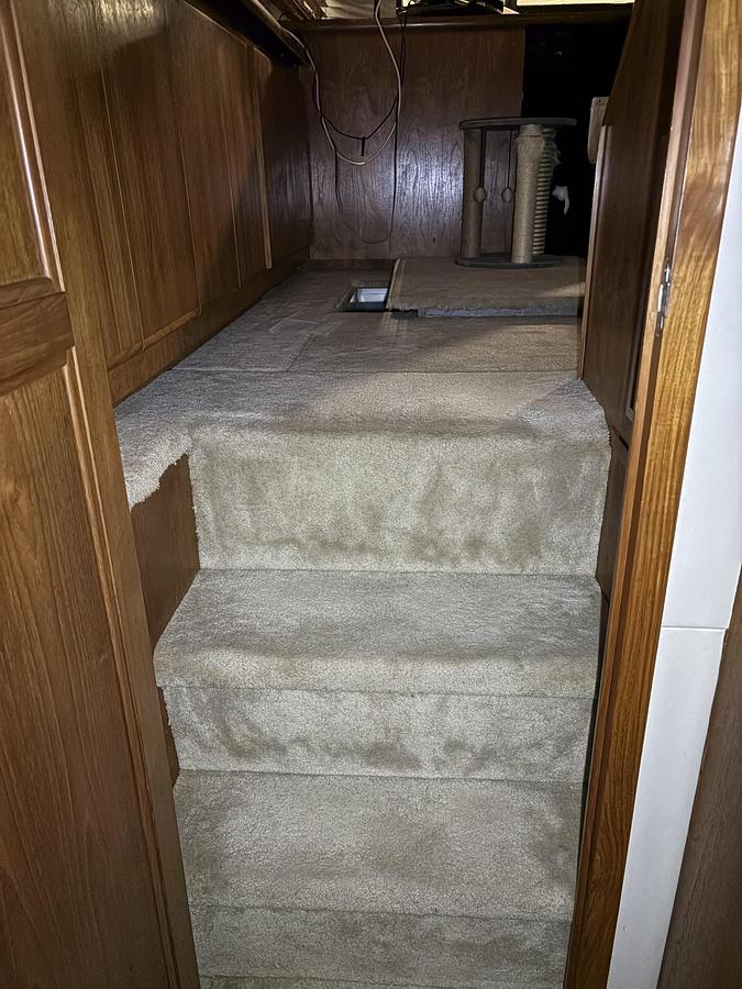 Used 1994 Carver 390 AC