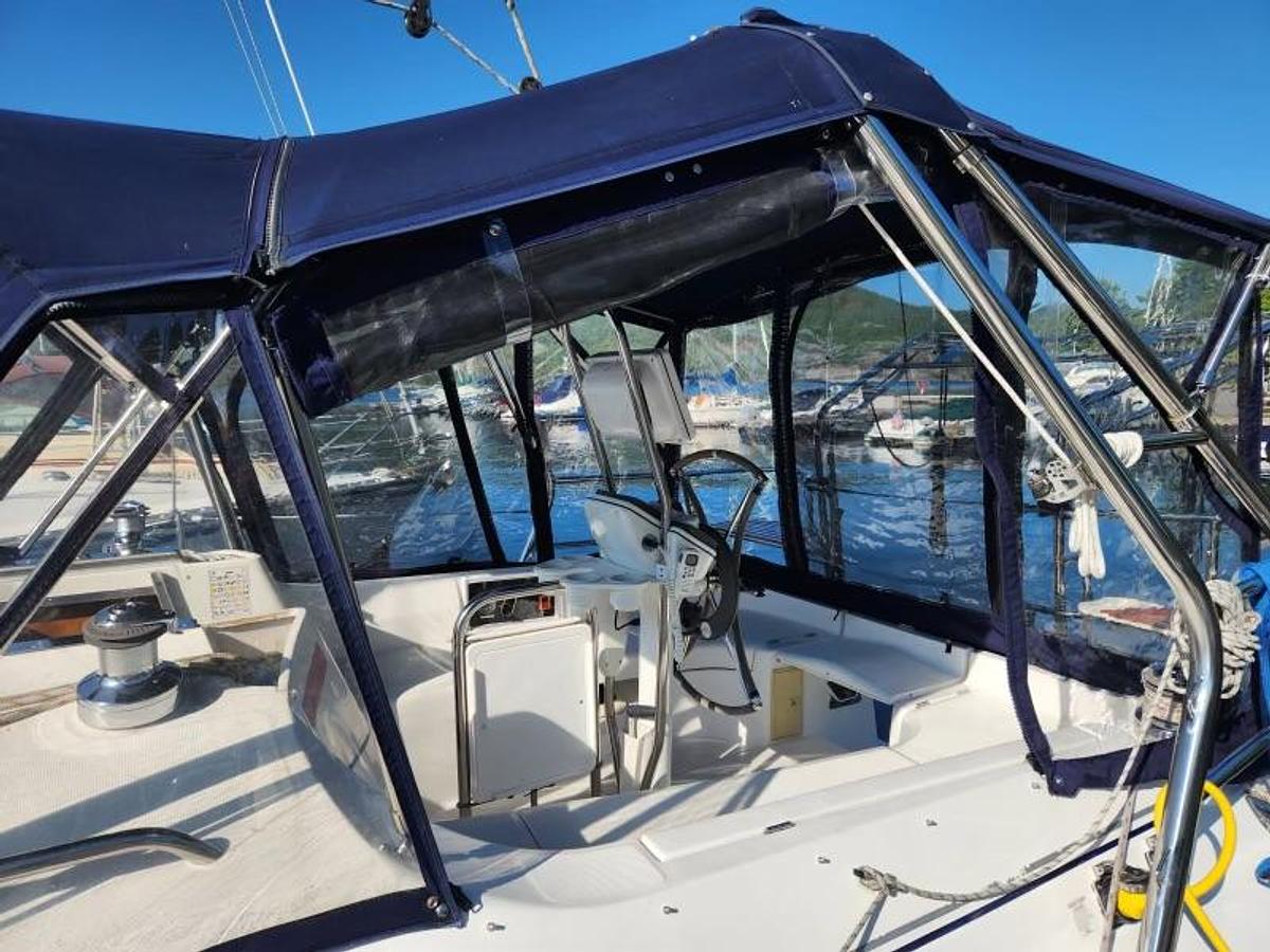 Used 2006 Hunter 33