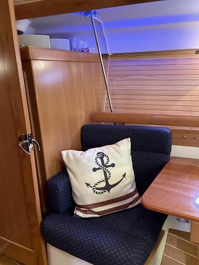 Used 2010 Catalina 350