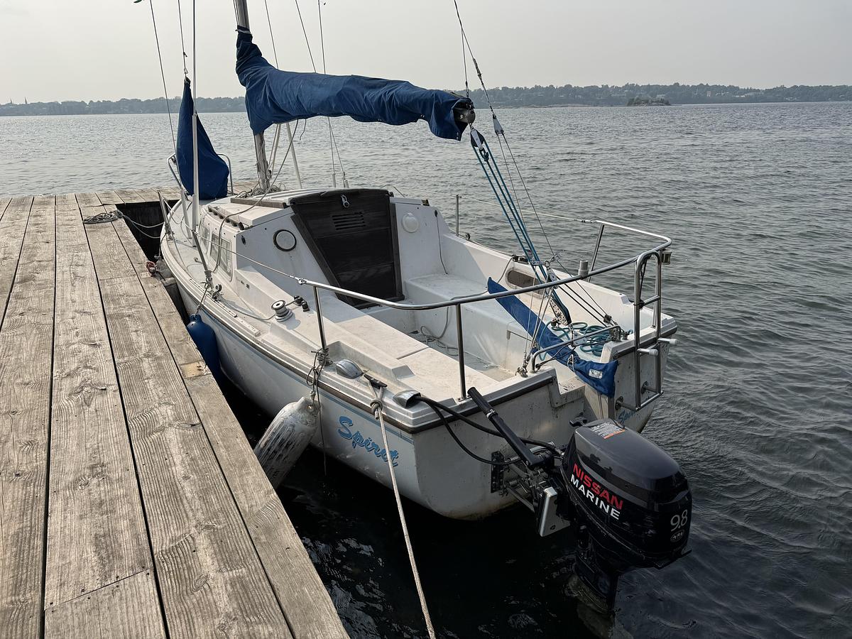 Used 1985 Catalina 22 swing keel