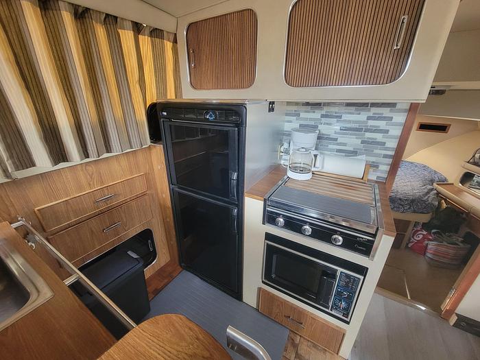 Used 1986 Chris-Craft Catalina 381