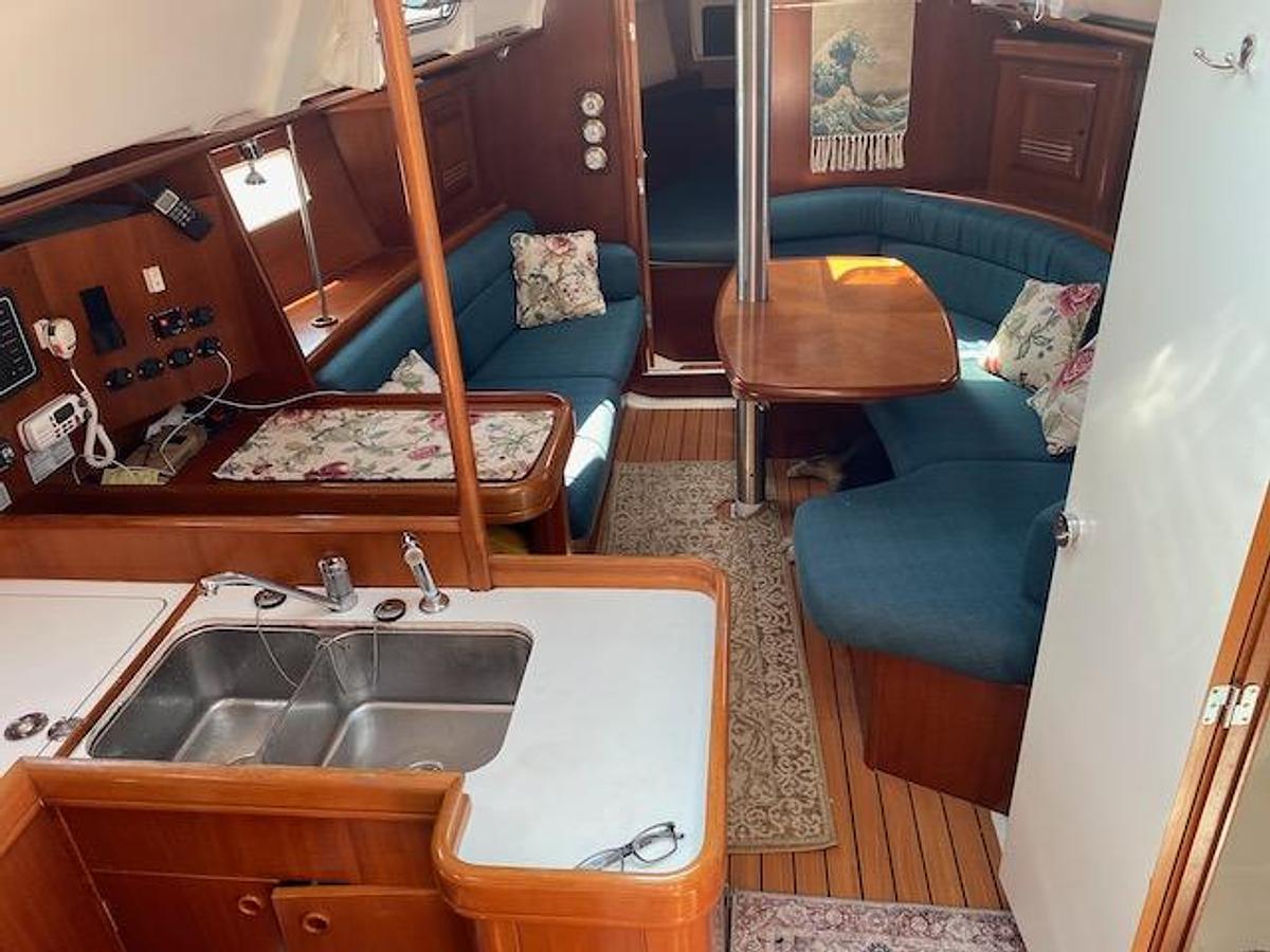 Used 2003 Beneteau 361
