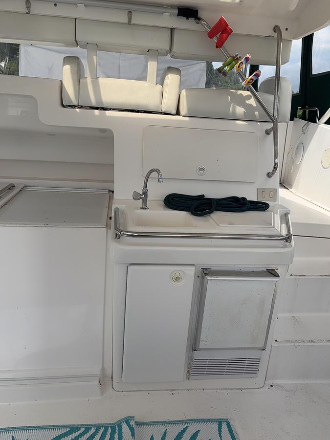 Used 1999 Silverton 392 Motor Yacht