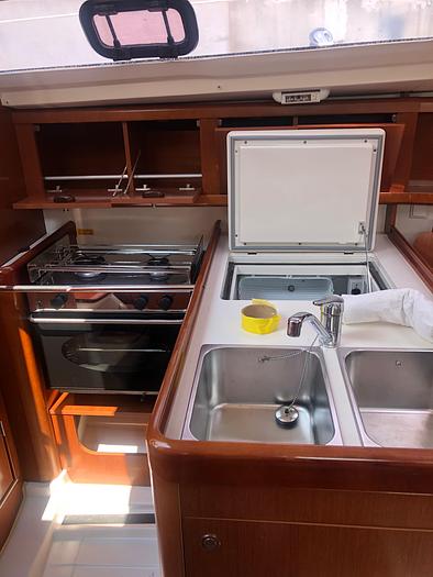 Used 2011 Beneteau Oceanis 31