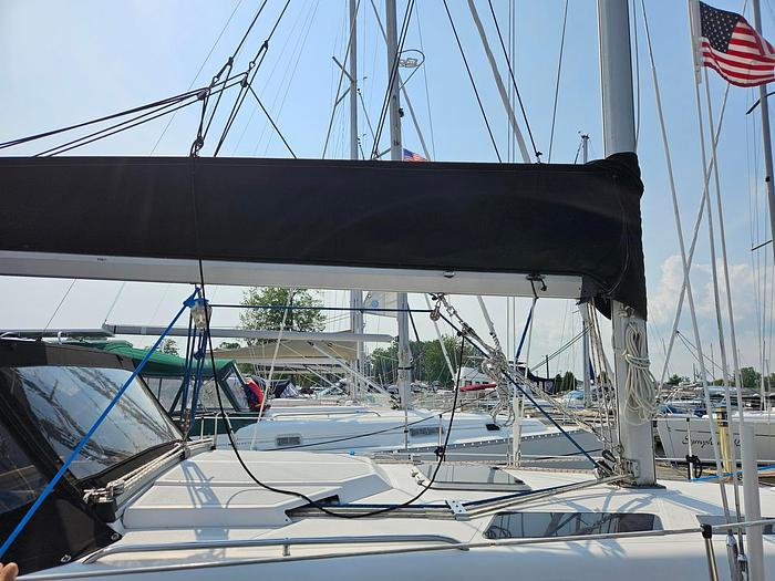 Used 1988 Hunter 35.5 Legend