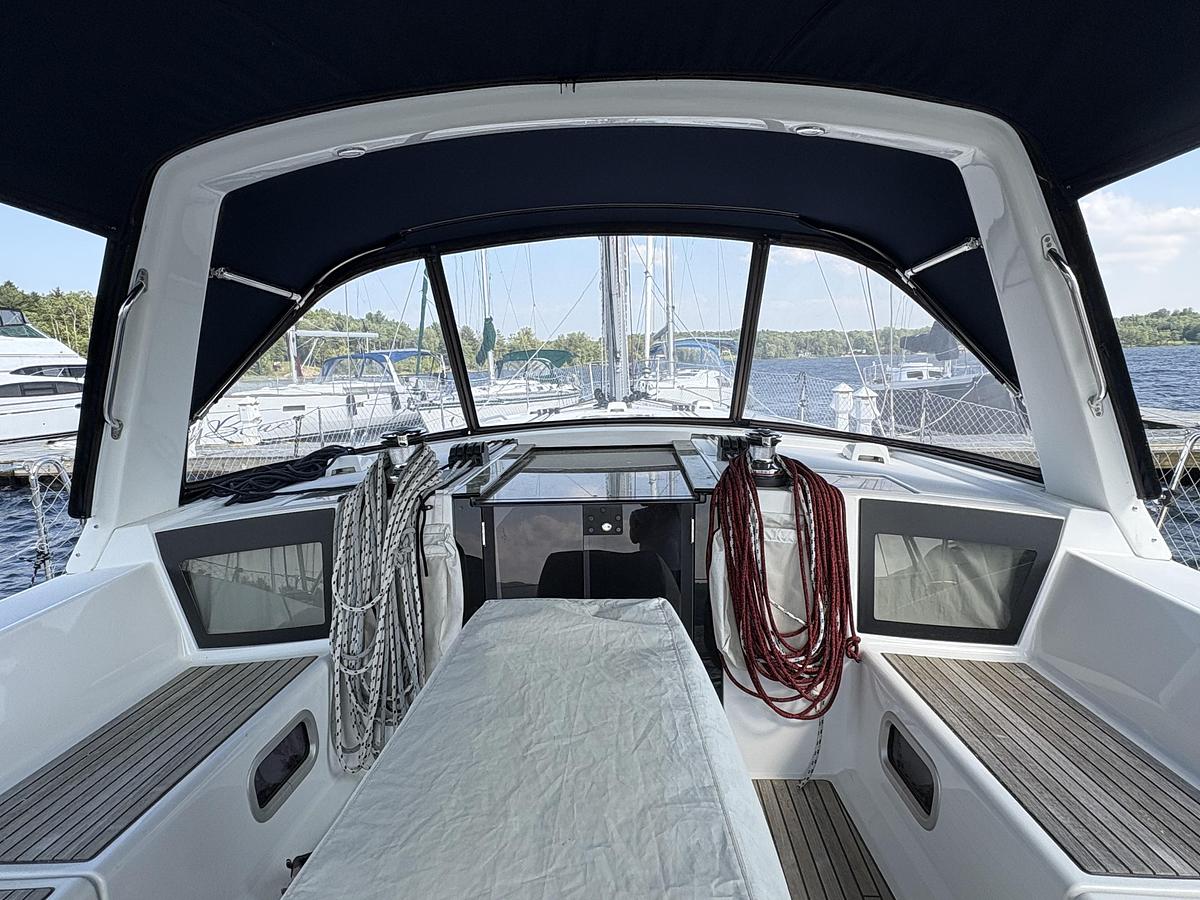 Used 2018 Beneteau Oceanis 45