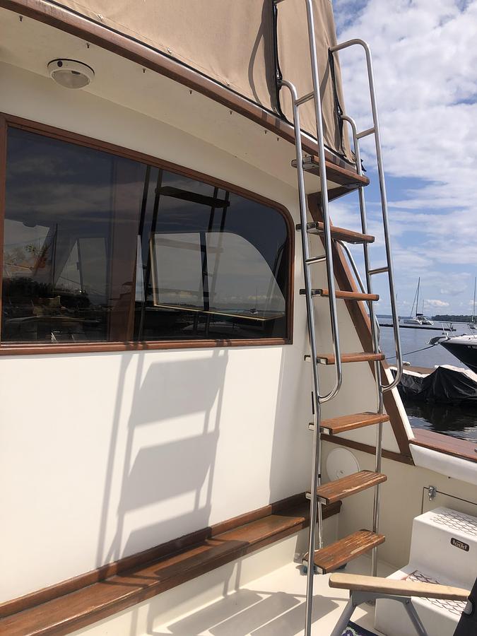 Used 1987 Egg Harbor 37 Convertible Flybridge