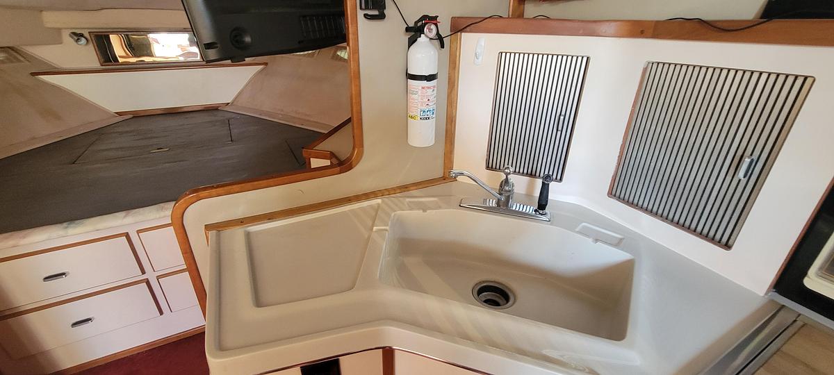 Used 1988 Sea Ray 340 Express Cruiser