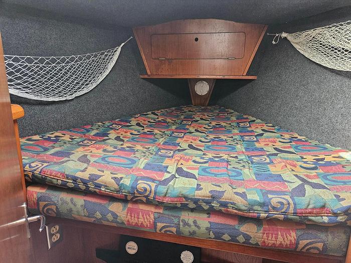 Used 1988 Hunter 35.5 Legend