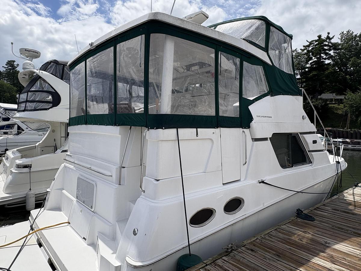 Used 1999 Silverton 392 Motor Yacht