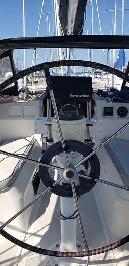 Used 1988 Hunter 35.5 Legend