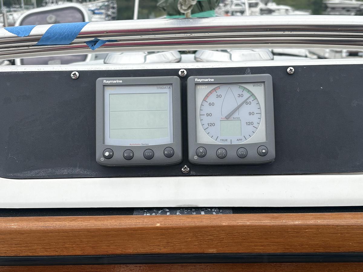 Used 1997 Hunter 310