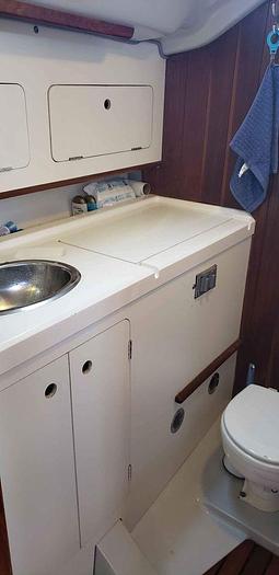 Used 1988 Hunter 35.5 Legend