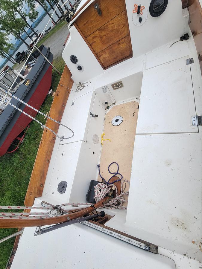 Used 1981 Cape Dory 25