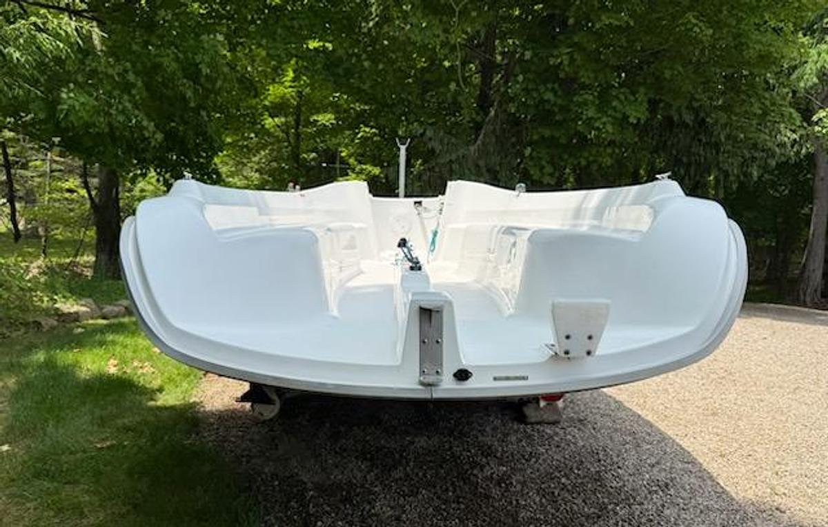 Used 2011 Hunter 18