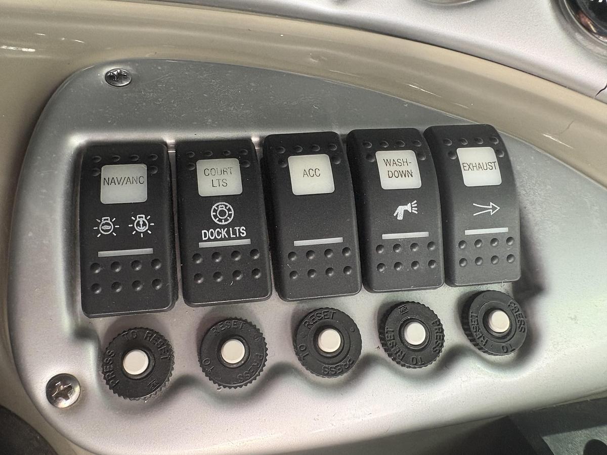 Used 2007 Crownline 240 EX