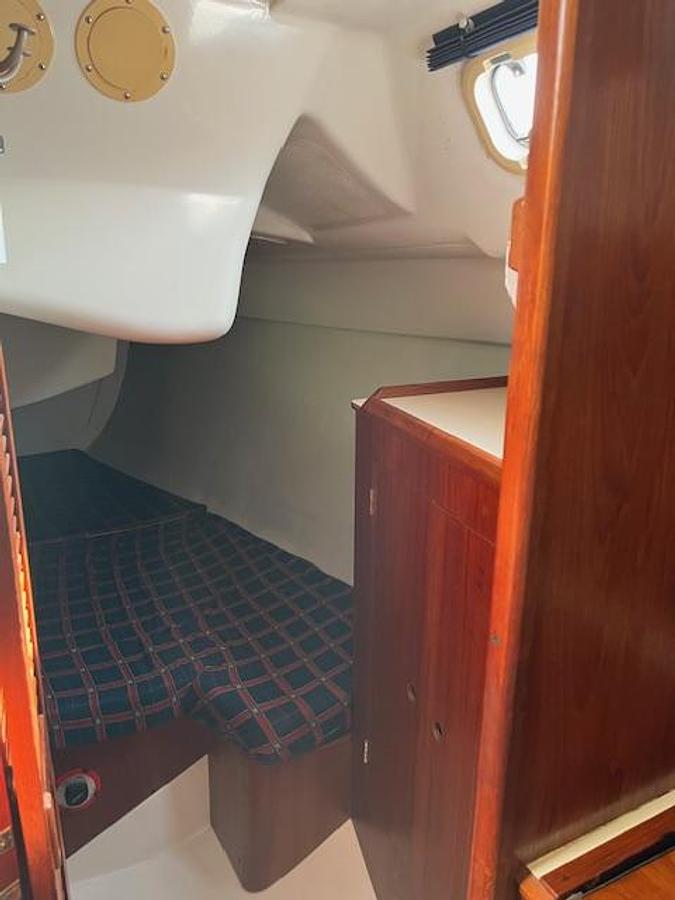 Used 1988 Hunter 35.5 Legend