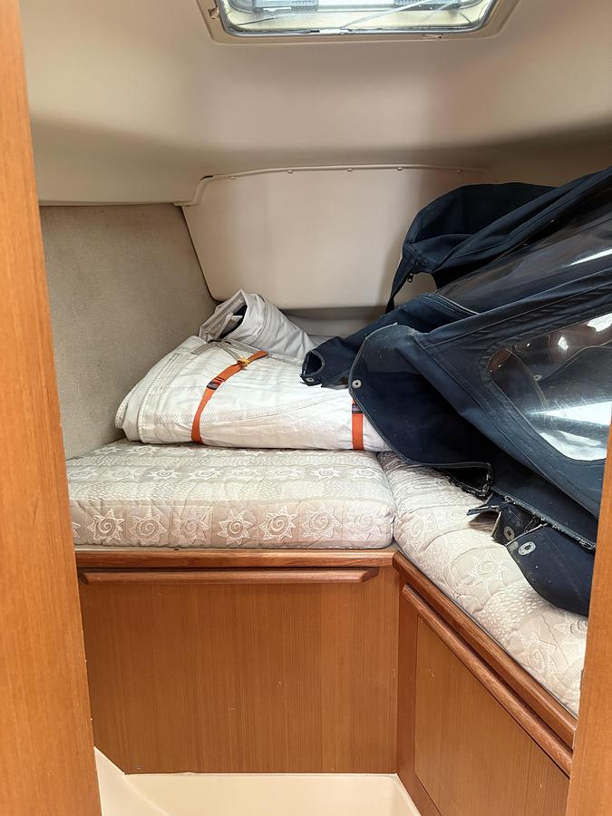Used 1997 Hunter 310