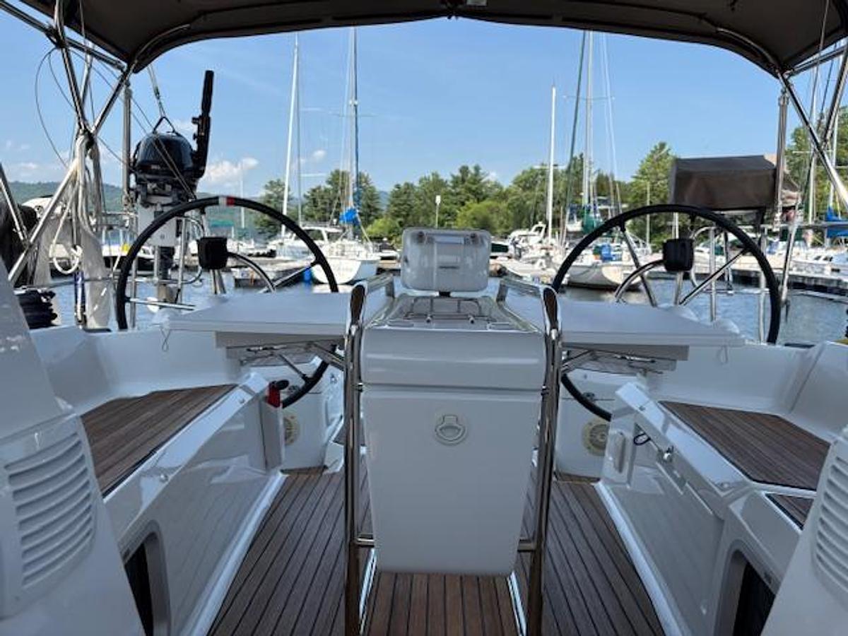 Used 2018 Jeanneau Sun Odyssey 389