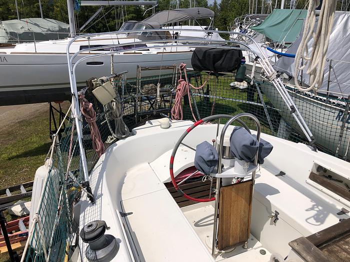 Used 1986 Pacific Seacraft Crealock 34