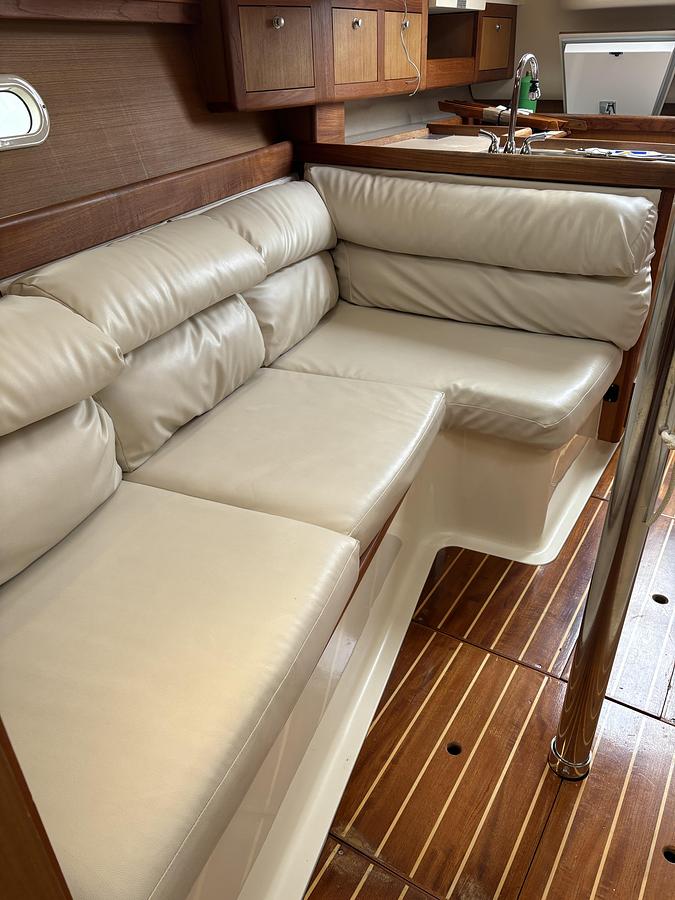 Used 1997 Hunter 310