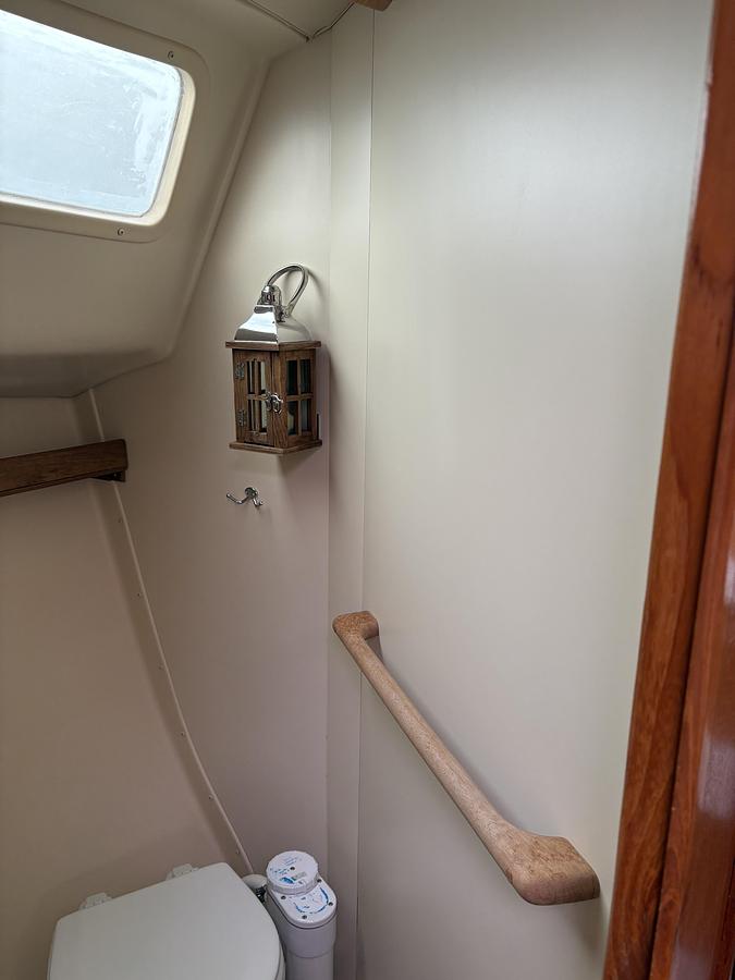 Used 2006 Hunter 33