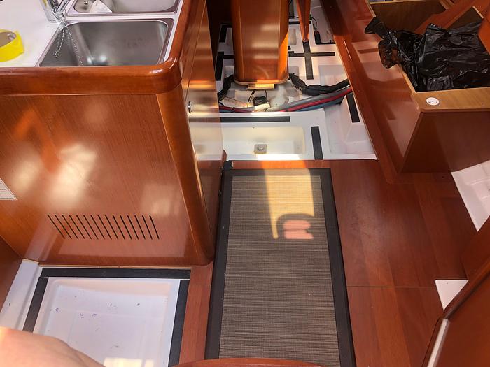 Used 2011 Beneteau Oceanis 31