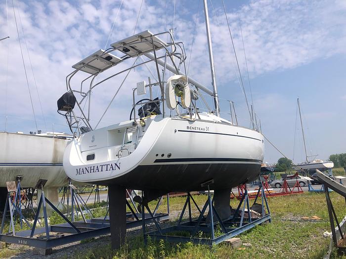 Used 2011 Beneteau Oceanis 31