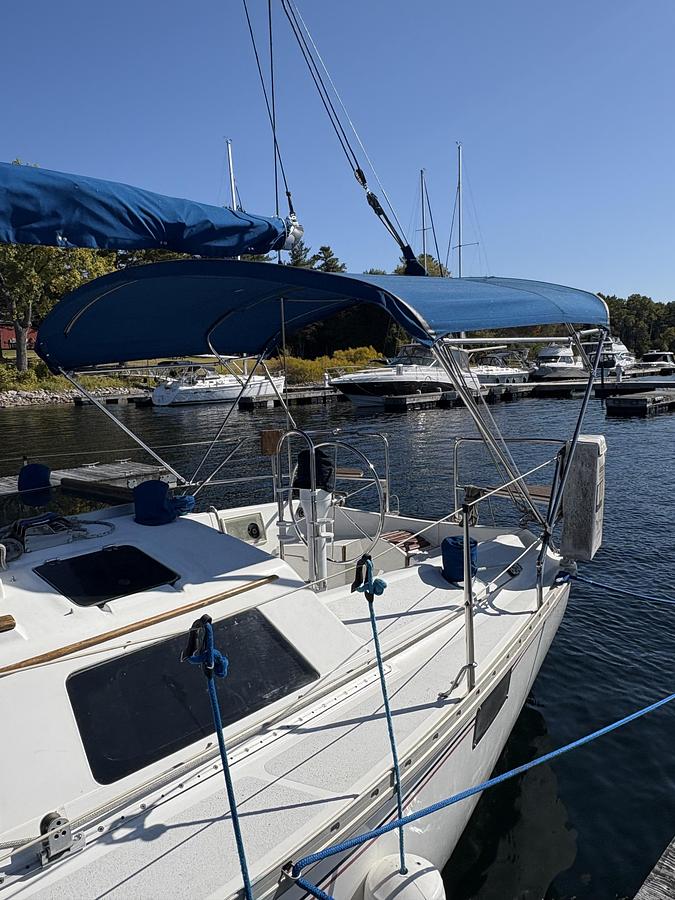 Used 1993 Hunter 28