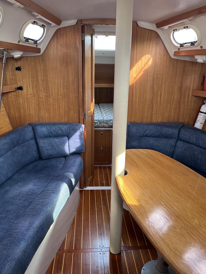 Used 2000 Catalina 320