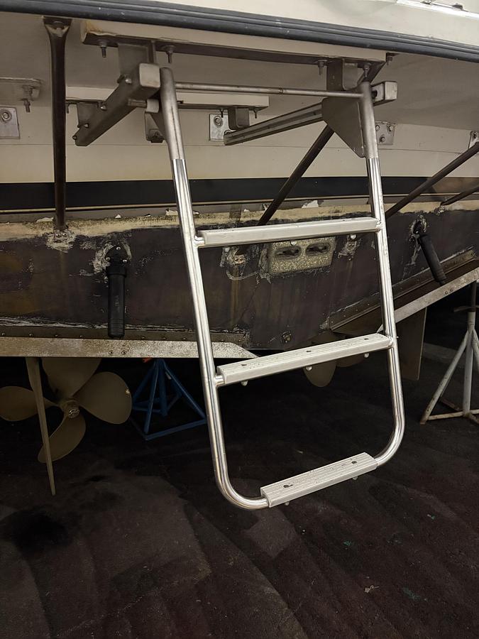 Used 1994 Carver 390 AC