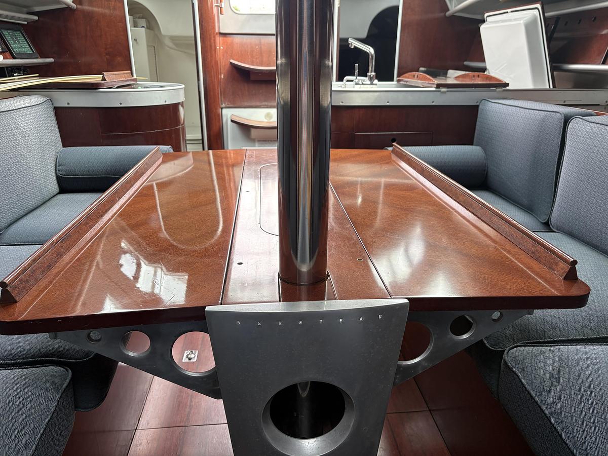 Used 1989 Beneteau 32s5