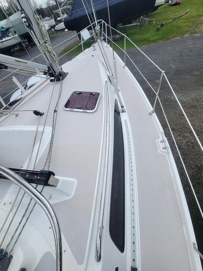 Used 2010 Catalina 350